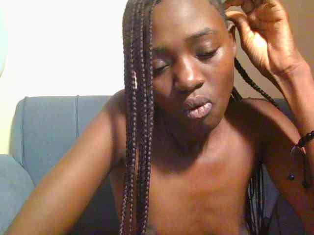 Preetygirl webcam