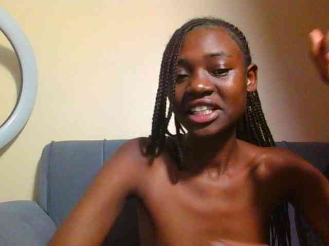 Preetygirl webcam