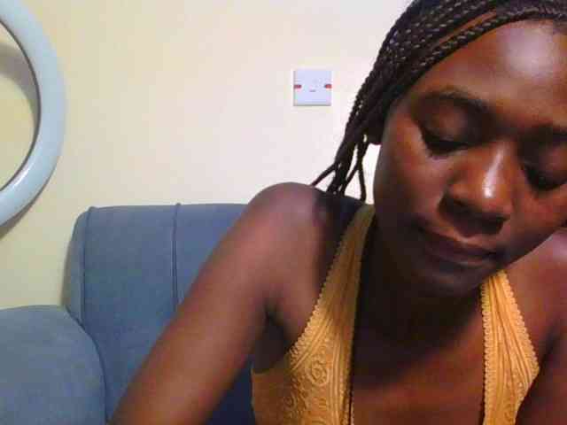 Preetygirl webcam