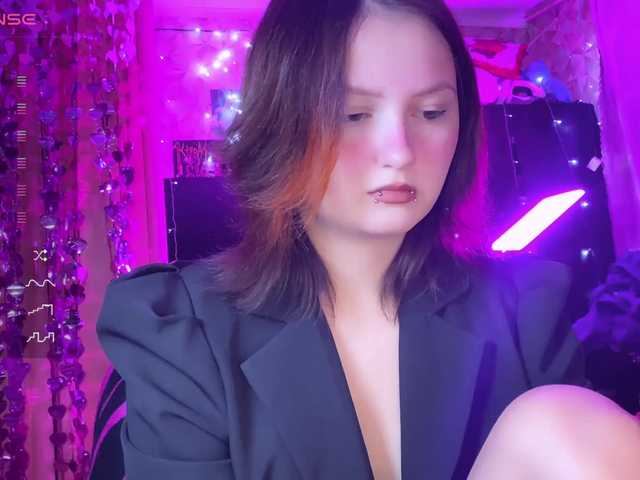 DarkGirl's BongaCams show and profile