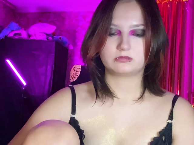 DarkGirl's BongaCams show and profile