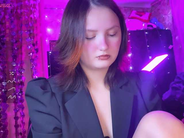 DarkGirl's BongaCams show and profile