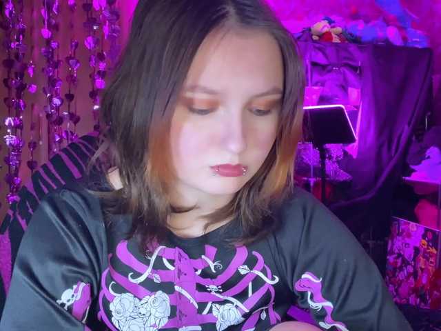 DarkGirl's BongaCams show and profile