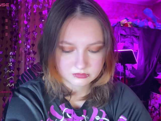 DarkGirl's BongaCams show and profile