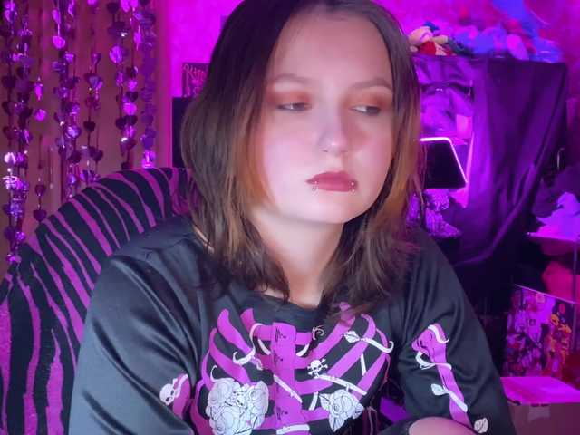 DarkGirl's BongaCams show and profile