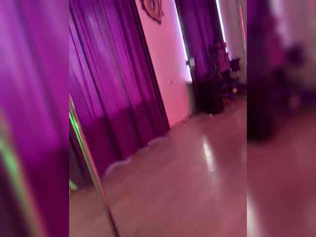 LeenaLee webcam
