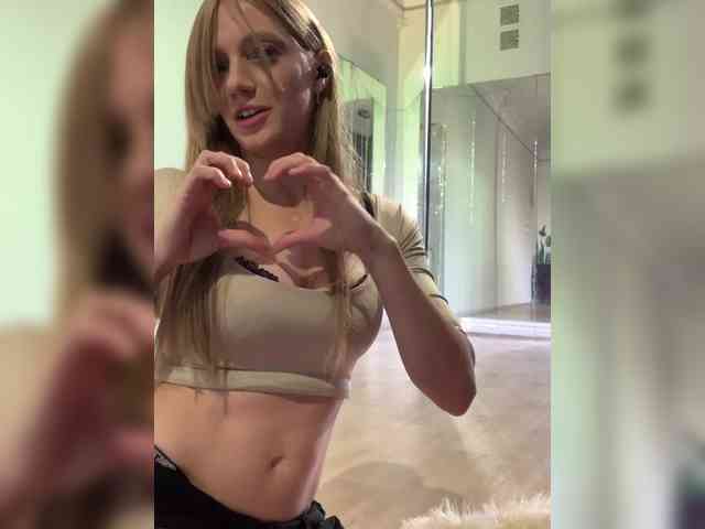 LeenaLee webcam