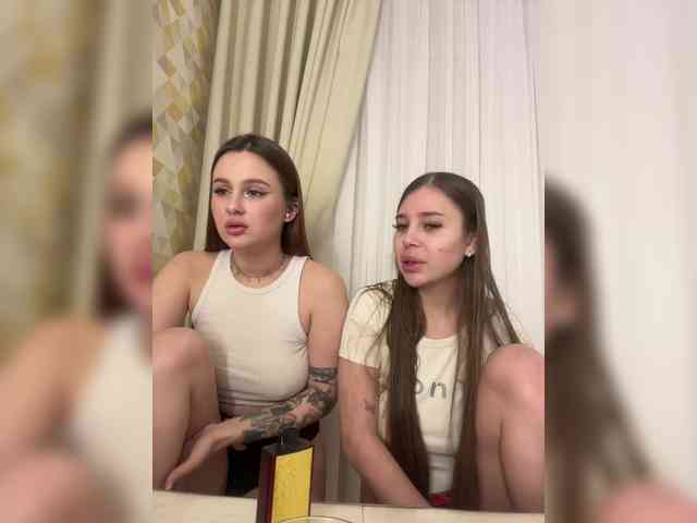two-beauties webcam