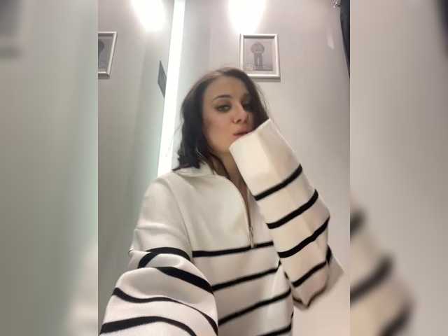 Azilanomi's BongaCams show and profile