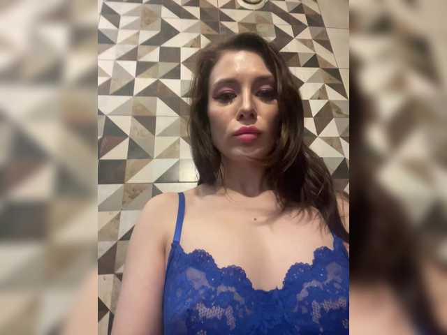 Azilanomi's BongaCams show and profile