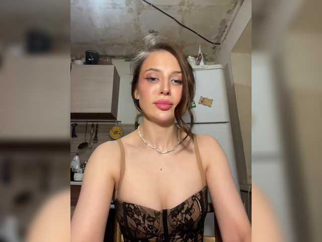 Azilanomi's BongaCams show and profile