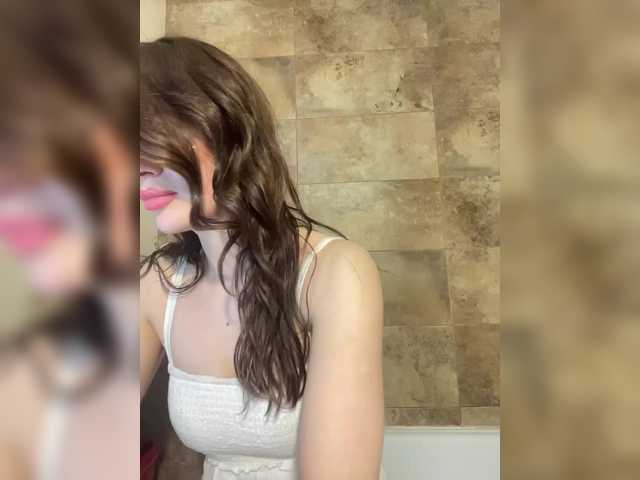 Azilanomi's BongaCams show and profile