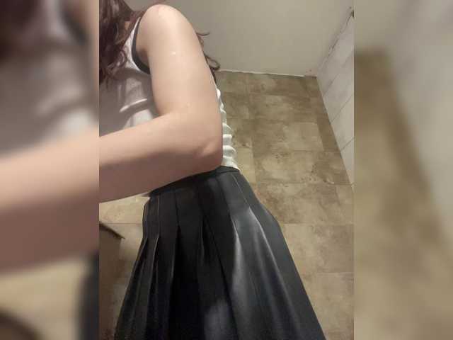 Azilanomi's BongaCams show and profile