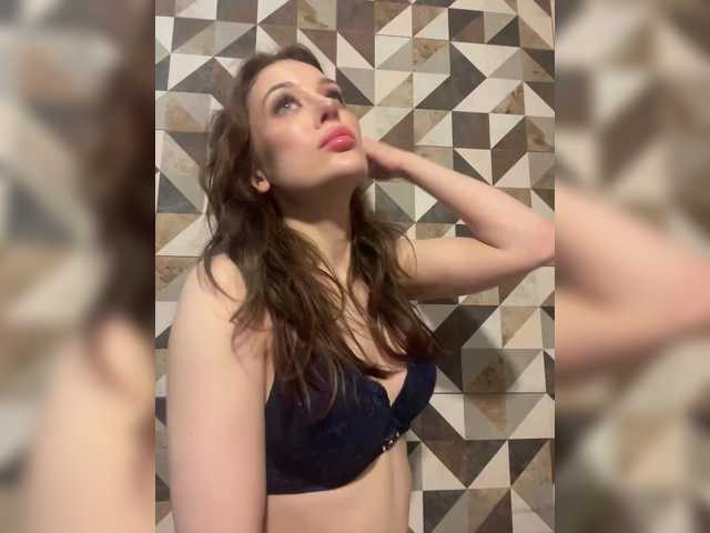 Azilanomi's BongaCams show and profile