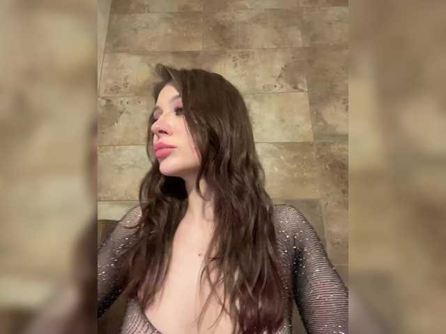 Azilanomi's BongaCams show and profile