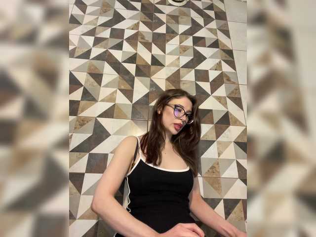 Azilanomi's BongaCams show and profile