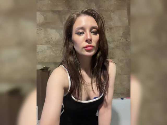 Azilanomi's BongaCams show and profile