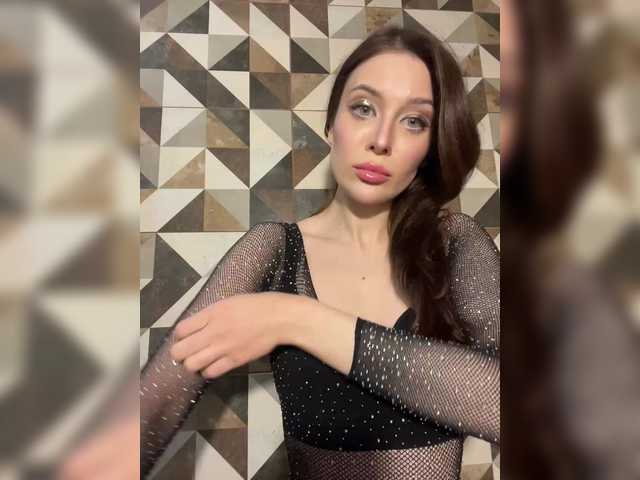 Azilanomi's BongaCams show and profile