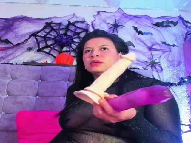 carla-jones webcam