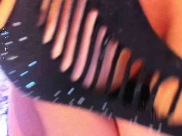 carla-jones webcam