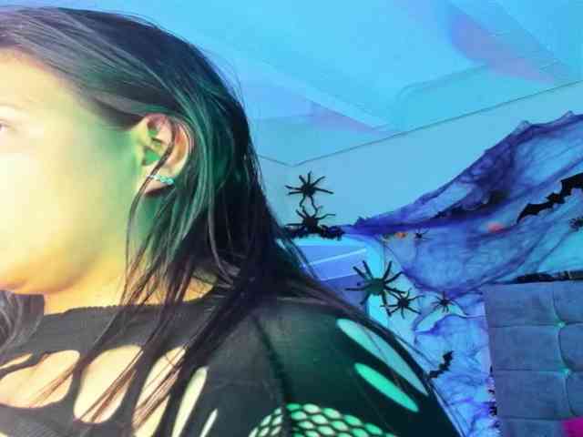 carla-jones webcam