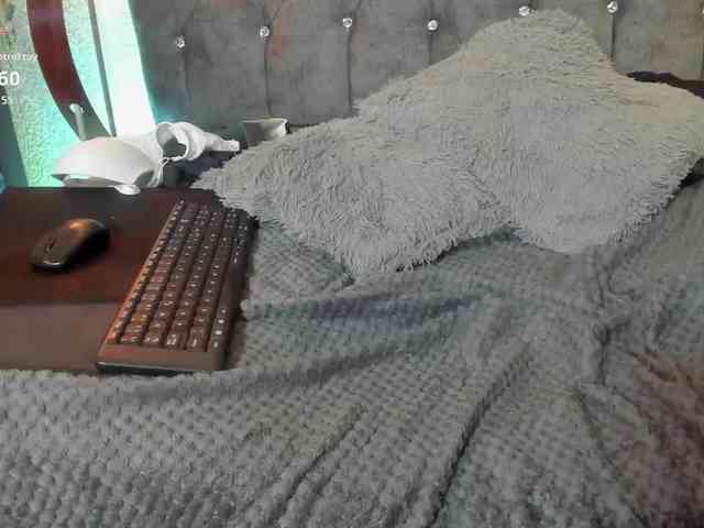 carla-jones carla-jones