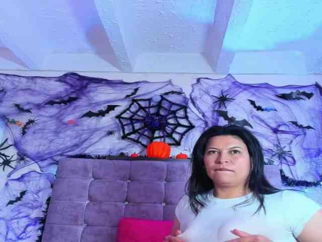 carla-jones webcam