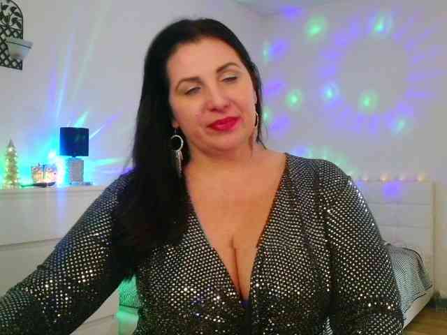 MilfHelena webcam
