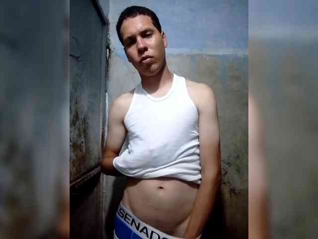 Ale21-1a Live Webcam on BongaCams