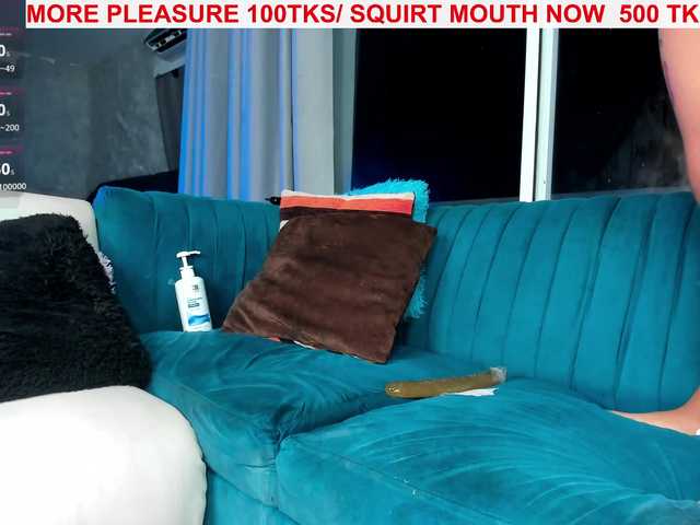 Evil-Giirls's BongaCams show and profile