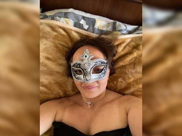 molly-38 Live Cam and Statistics on UnifiedCams