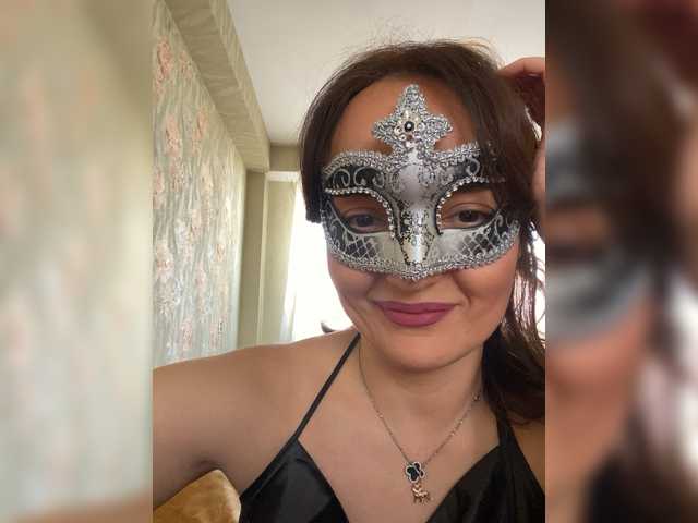 molly-38's BongaCams show and profile