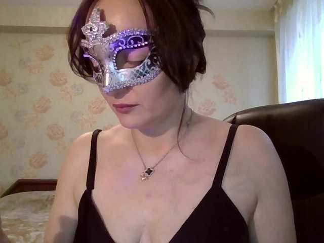 molly-38's BongaCams show and profile