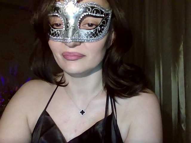 molly-38's BongaCams show and profile