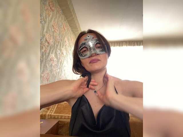 molly-38's BongaCams show and profile