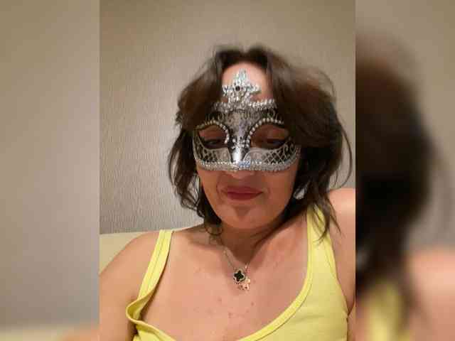 molly-38 Live Webcam on BongaCams