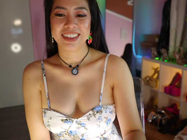 urFilipinaGirl's BongaCams show and profile