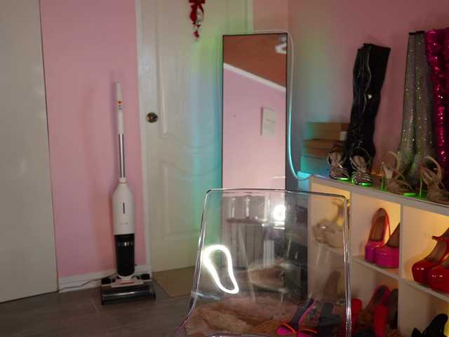 urFilipinaGirl — Hi guys! welcome to my room! im new here.. please help me earn, cum and ENJOY the SHOW! #new #milf #cum #squirt 