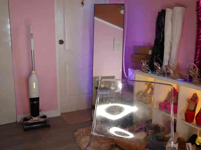 urFilipinaGirl webcam