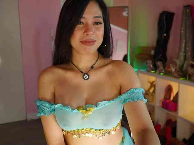 urFilipinaGirl webcam