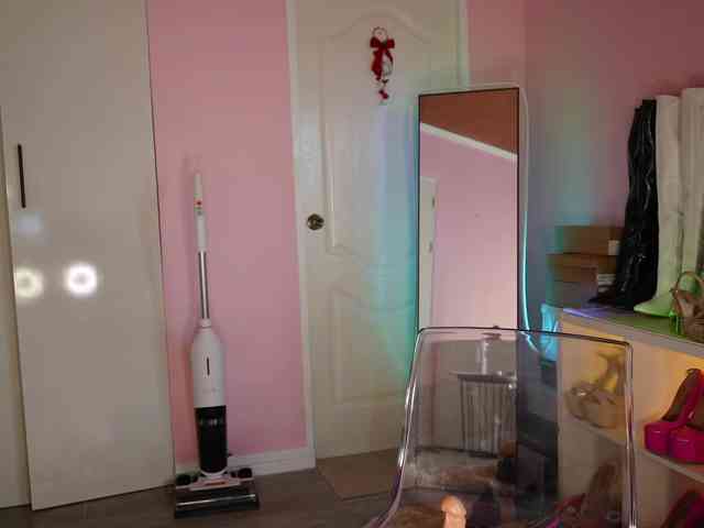 urFilipinaGirl webcam