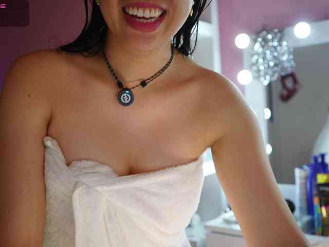 urFilipinaGirl webcam