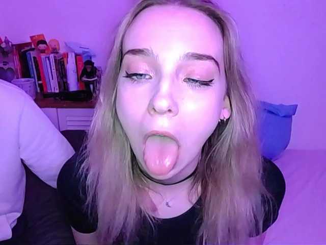 Almondmilka's BongaCams show and profile