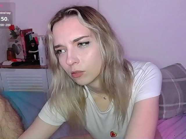 Almondmilka's BongaCams show and profile