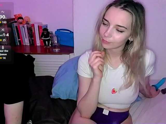 Almondmilka's BongaCams show and profile