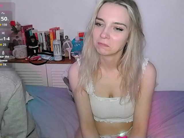 Almondmilka's BongaCams show and profile