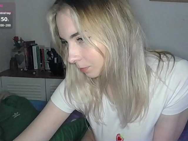 Almondmilka from BongaCams is Freechat