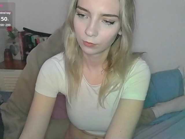 Almondmilka's BongaCams show and profile