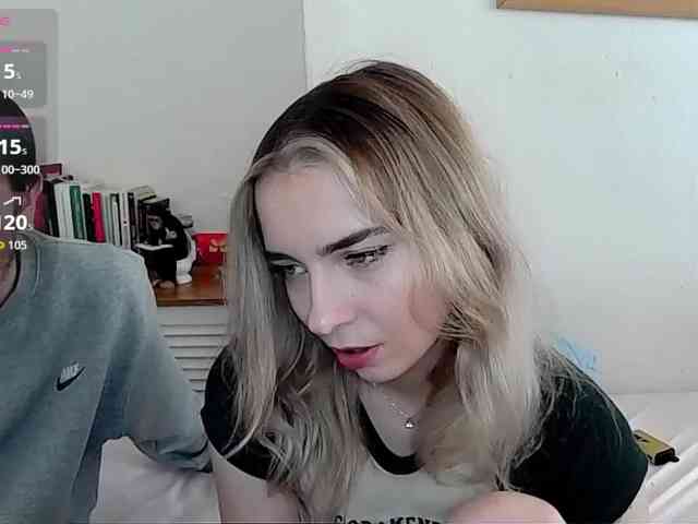 Almondmilka webcam
