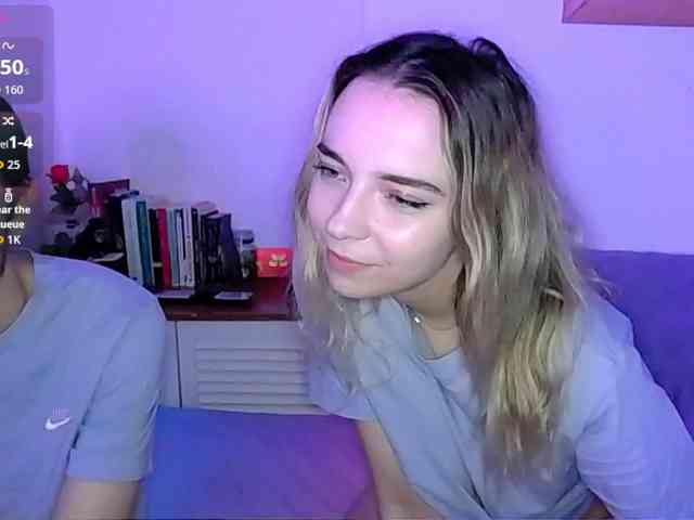 Almondmilka webcam